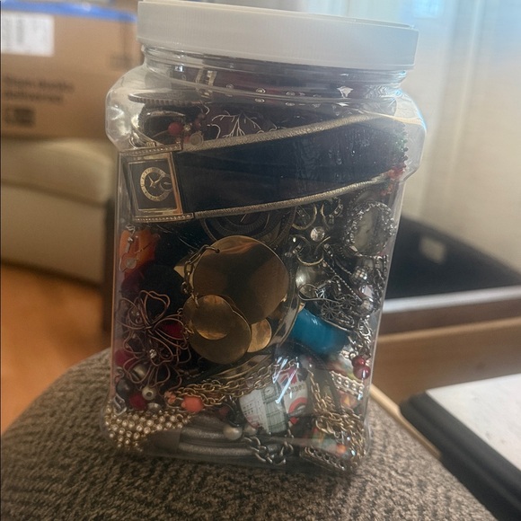 Mystery jewelry jar. Pre-owned jewelry. - Picture 3 of 7